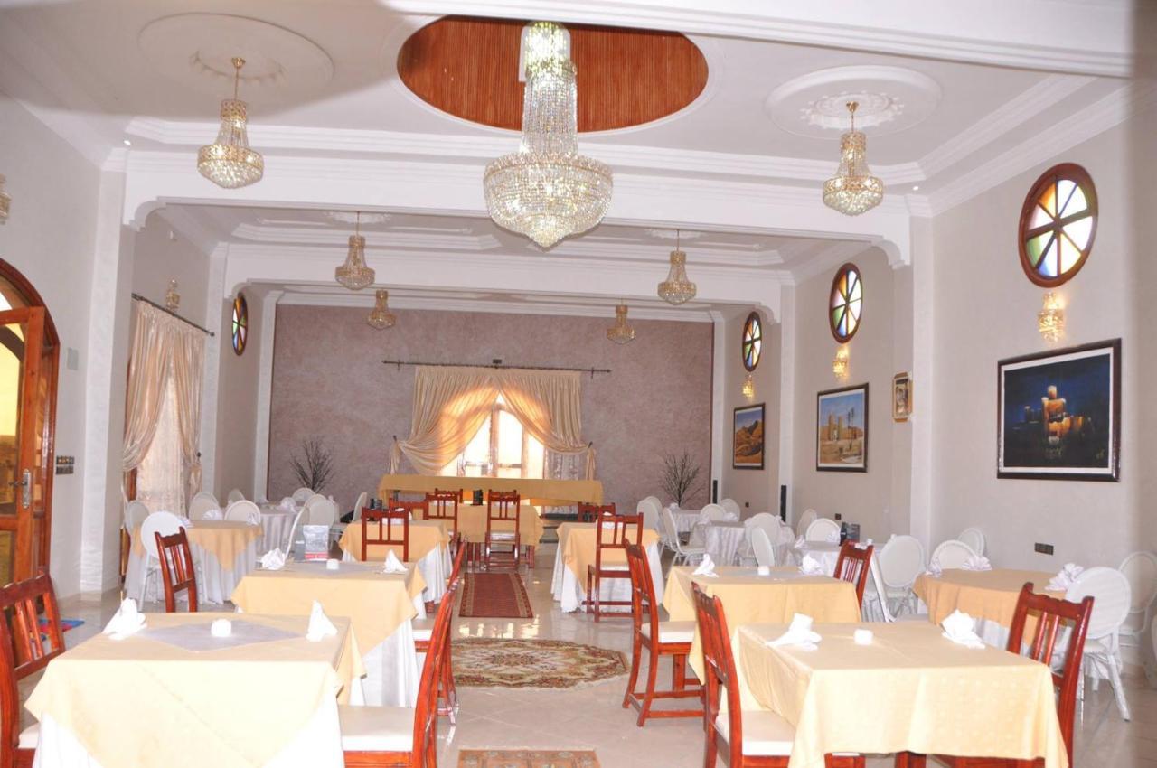Salma Palms Hotel Meski エクステリア 写真
