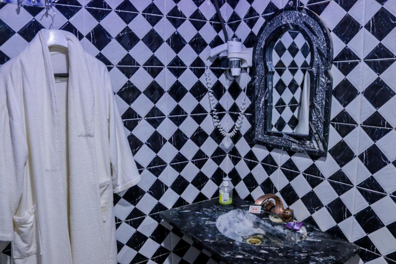 Salma Palms Hotel Meski エクステリア 写真